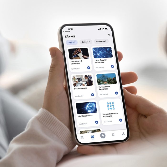 تطبيق التعلم المصغر Knowledge Coach قيد الاستخدام